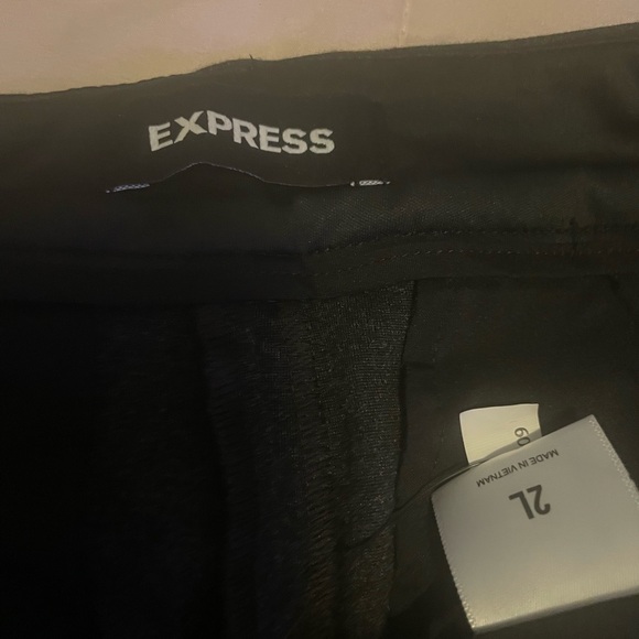 Express women’s dress pants. Size 2L - Picture 2 of 2